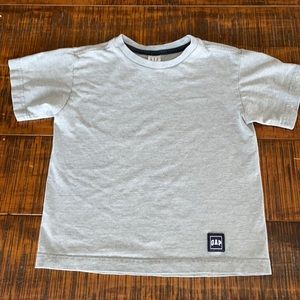 GAP t-shirt Boys Size 4